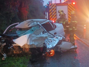 Mãe e filhas morrem em acidente entre carro e carreta na BR-285