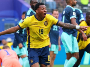Com gol de Plata, Equador vira contra a Alemanha e avança na Copa do Mundo
