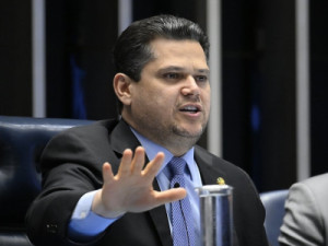 Sessão do Congresso é cancelada, e Legislativo não votará nada de relevante até eleições