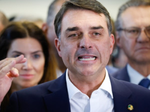 PP e União Brasil não devem apoiar Flávio Bolsonaro nas eleições presidenciais