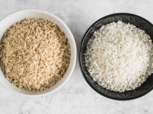 É melhor comer arroz integral ou arroz branco? Saiba como fazer escolha ideal para sua dieta