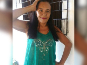 Mulher de 67 anos é morta a facadas na Grande Fortaleza; companheiro é preso