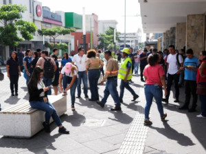 Terremoto de 7,3 atinge o México, e alerta de tsunami é emitido