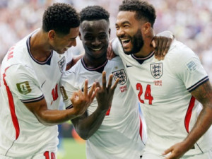 Em jogo de dez gols, Inglaterra vence a França e fica em terceiro lugar na Copa do Mundo