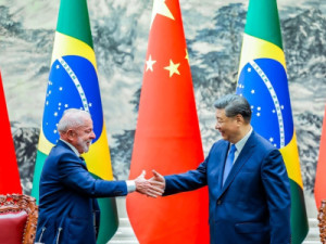 Tarifaço pode abrir portas na China, mas analistas veem limites para avanço das exportações brasileiras