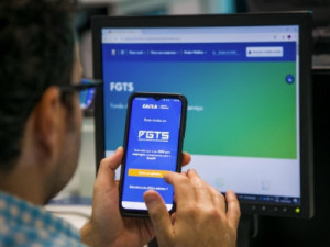 FGTS deve distribuir R$ 13 bilhões em lucros aos trabalhadores: veja quem pode receber