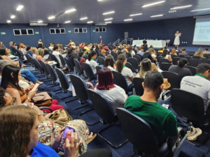 IDOMED recebe seminário do MPCE sobre cobertura responsável de casos de suicídio