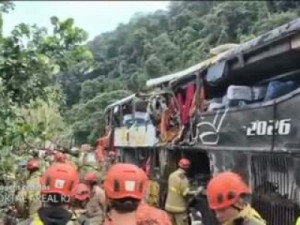 Acidente com dez vítimas fatais, de criança de 7 anos a mulher de 53 anos em Petrópolis