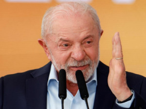 Lula anuncia reajuste no Bolsa Família às vésperas das eleições; valor mínimo sobe para R$ 691
