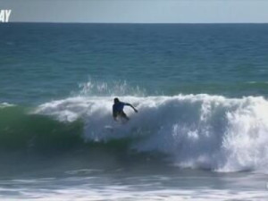 WSL: Miguel Pupo vence Kanoa Igarashi com virada no fim e é campeão em Trestles
