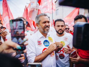 Elmano planeja construir 70 mil novas casas no Ceará, em parceria com governo Lula e prefeituras