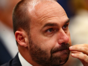STF condena Eduardo Bolsonaro por difamação contra Tabata Amaral