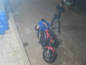 Criminoso leva pedrada na cabeça e desmaia durante tentativa de assalto no Ceará
