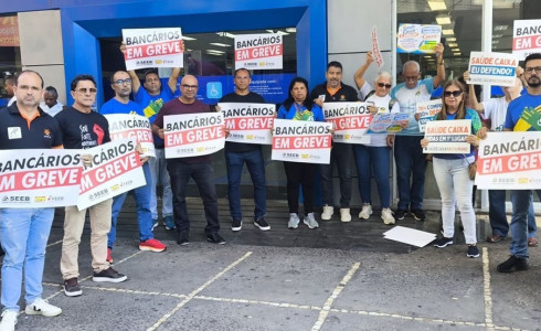 Greve da Caixa chega ao fim após decisão do TST; agências reabrem nesta quarta