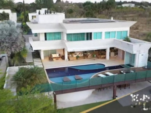PF investiga crédito do BRB a Flávio Bolsonaro para compra de mansão de R$ 6 milhões
