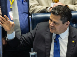 Fim da escala 6x1: governo precisa de assinatura de 54 senadores para acelerar tramitação