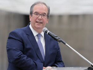 Relator no TSE derruba decisão de Nunes Marques e mantém no ar canal de Whatsapp 'Exército do Lula'